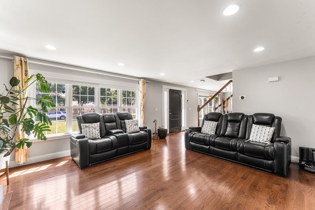 33 S Walnut St, Mansfield, MA, 33 S Walnut St, Mansfield, MA Photo #6