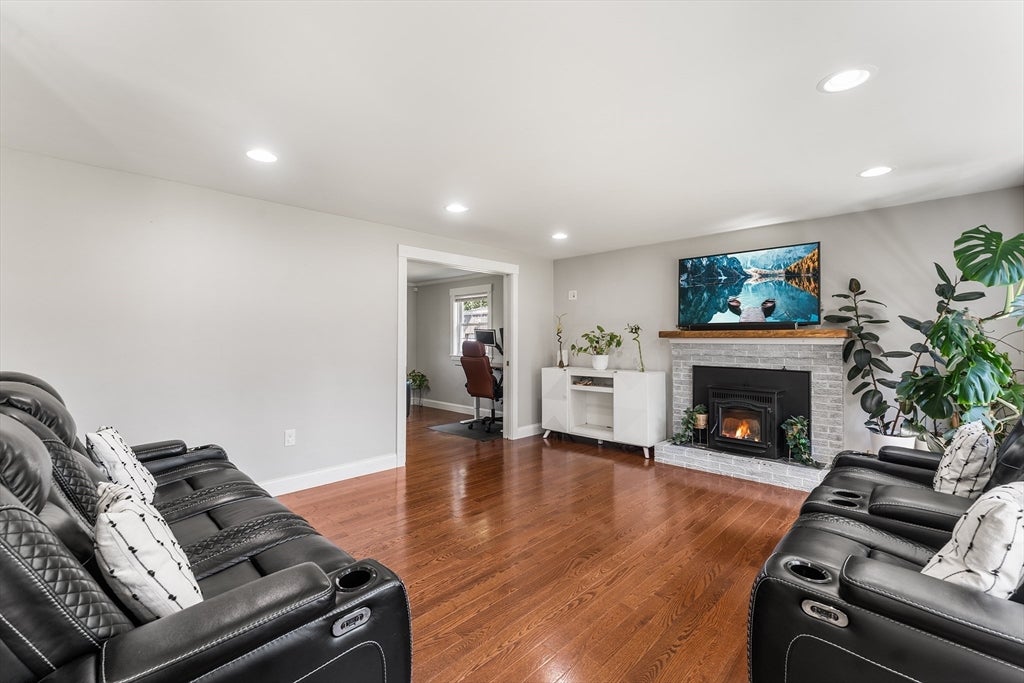 33 S Walnut St