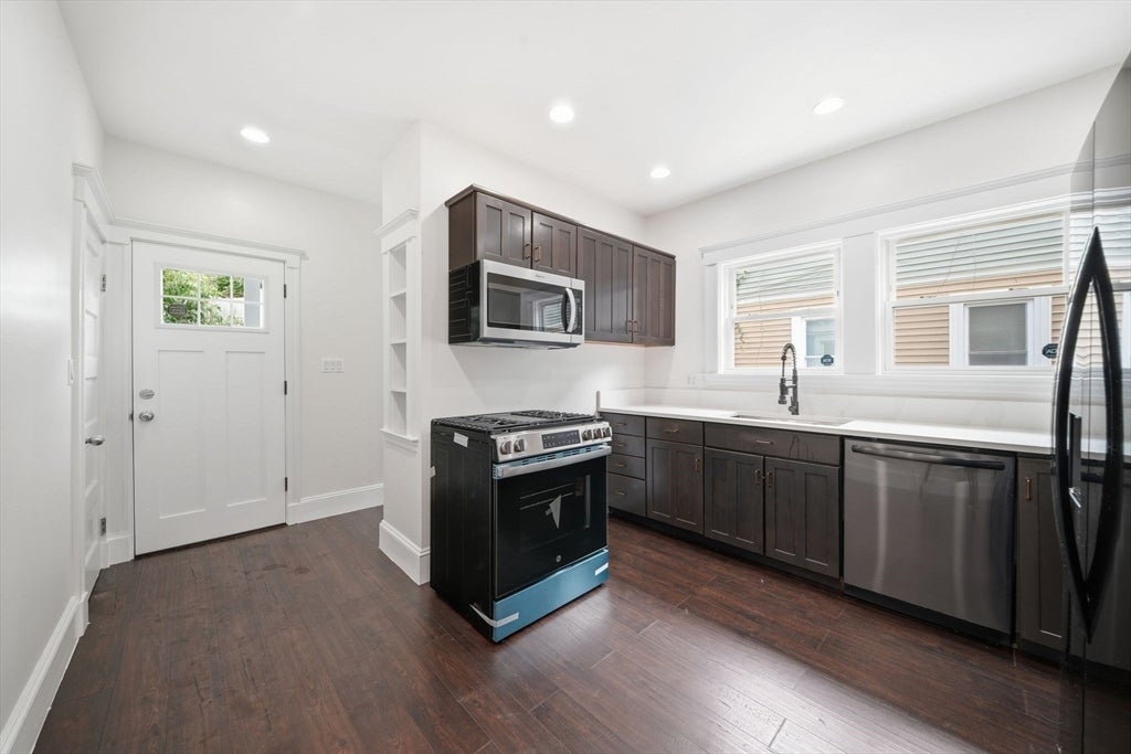 303 Alewife Brook Pkwy, Somerville, MA, 303 Alewife Brook Pkwy, Somerville, MA Photo #6