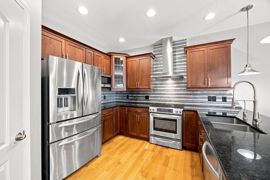 25 Tall Pines Rd 25