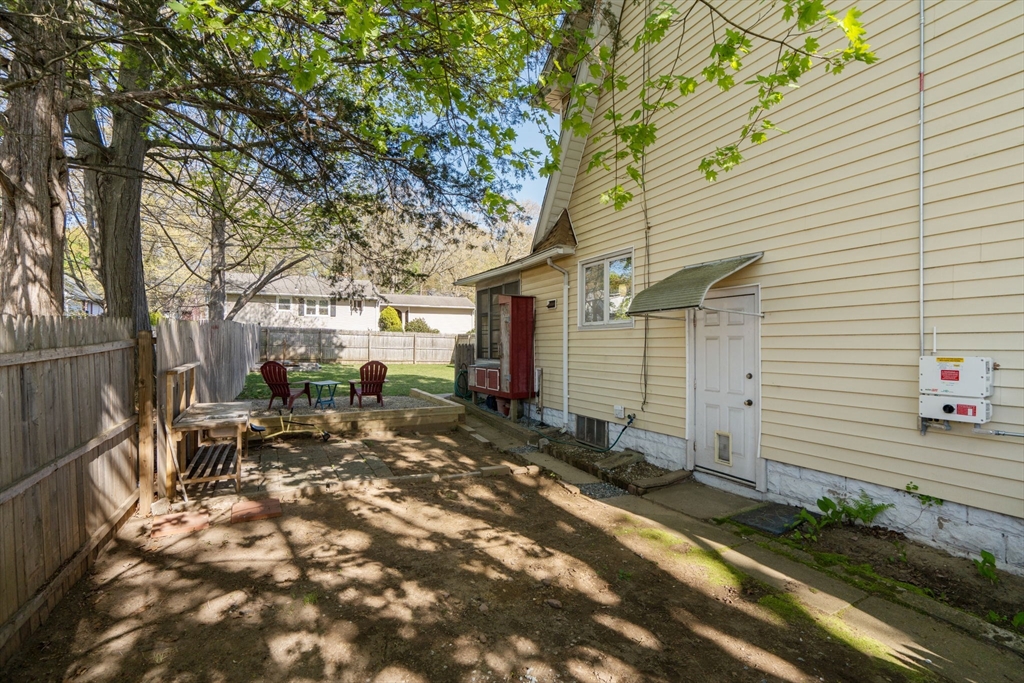 217 Ellsworth Ave, Springfield, MA Photo #30