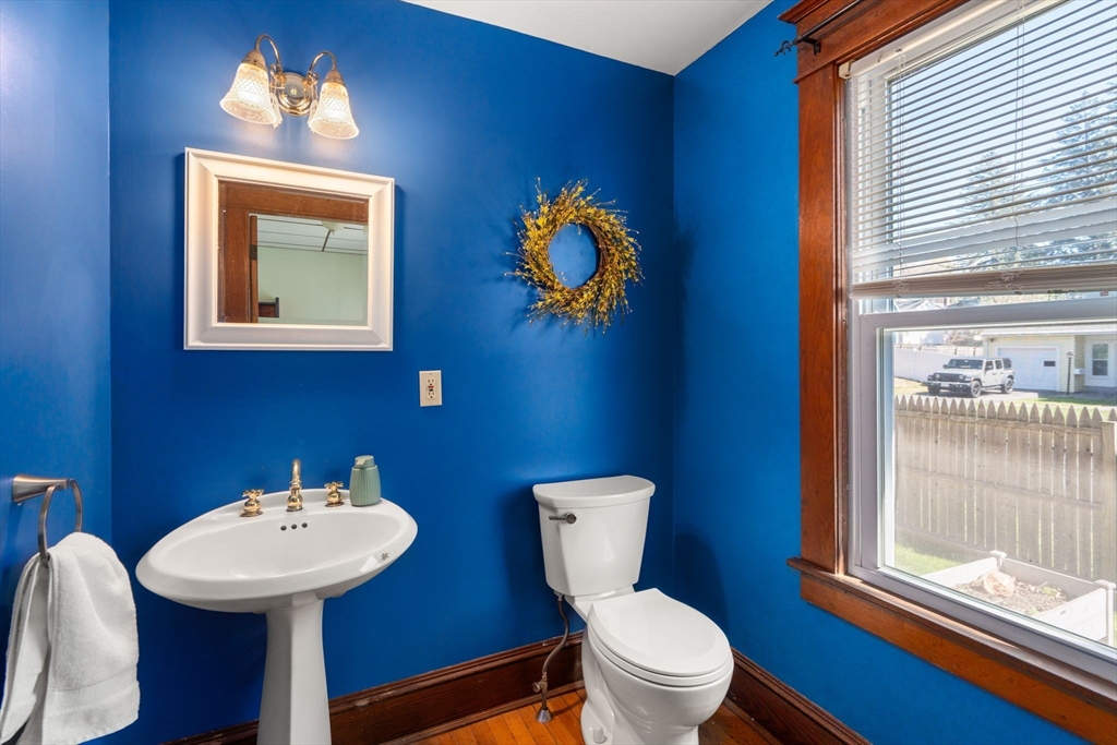 217 Ellsworth Ave, Springfield, MA Photo #17