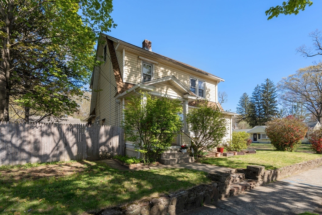 217 Ellsworth Ave, Springfield, MA Photo #2