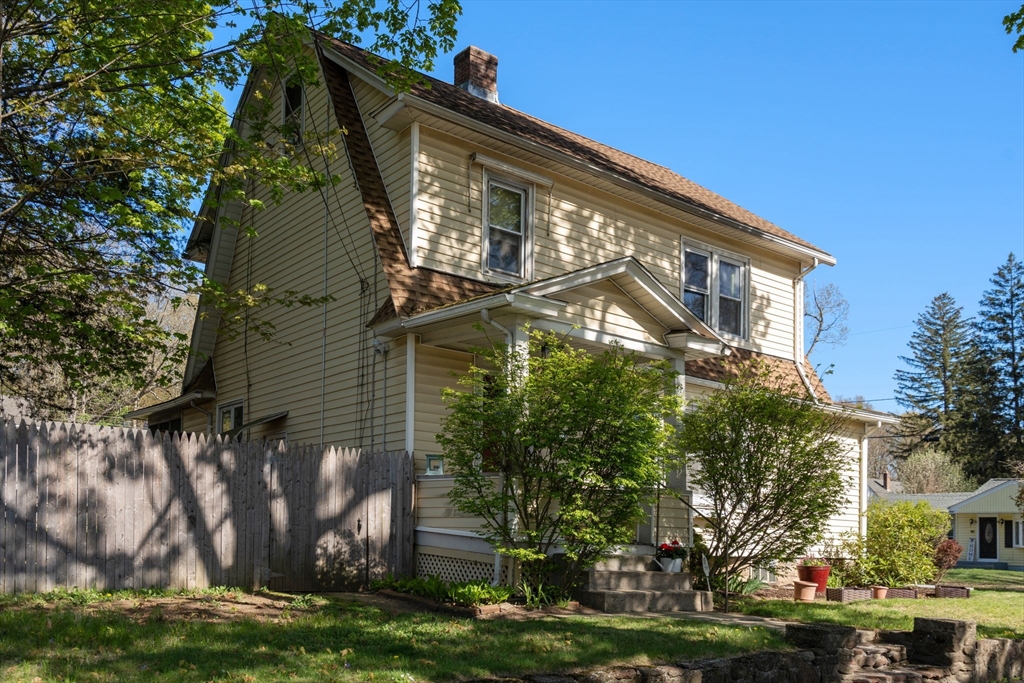 217 Ellsworth Ave, Springfield, MA Photo #5