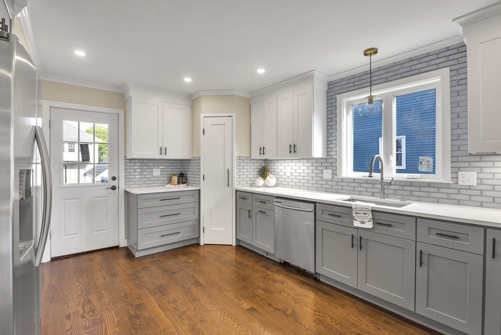 45 Edenfield Ave 45