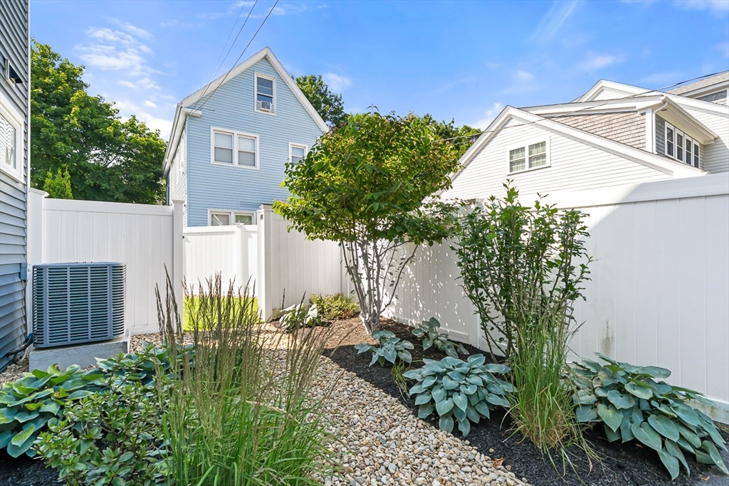 52 Salem Street 52