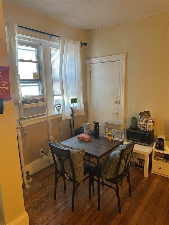 18 Glenville Avenue 3A