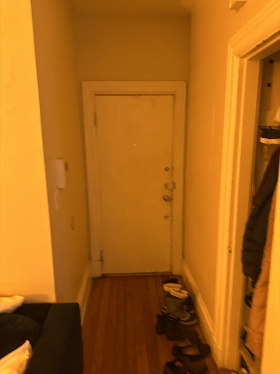 18 Glenville Avenue 3A