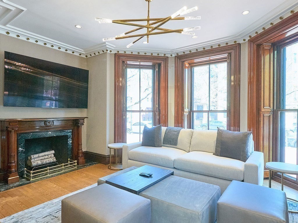 163 Marlborough Street 3