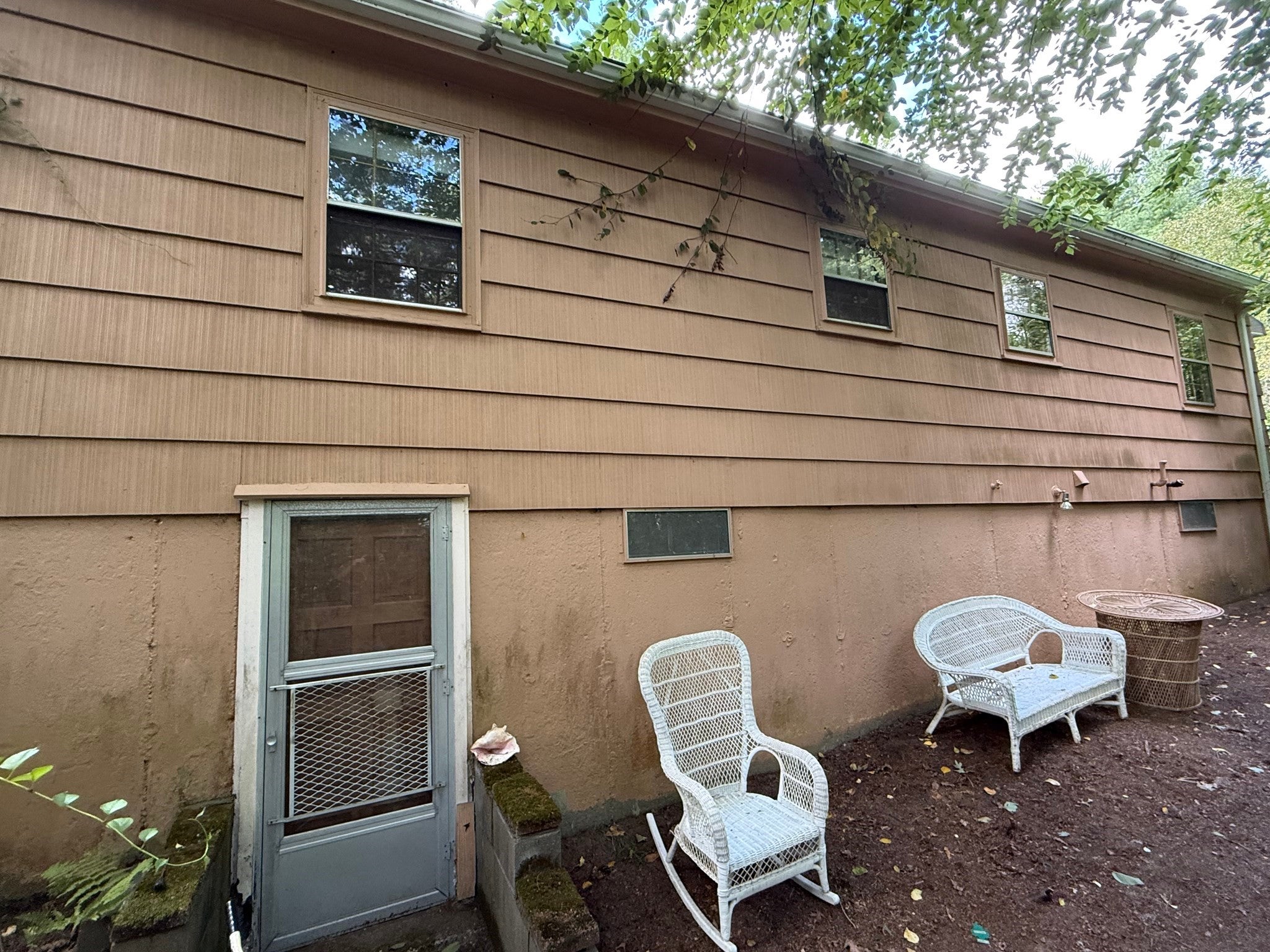 20 Farnum Rd