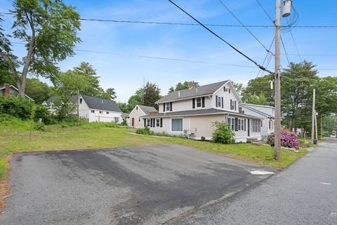 12 Temple Ave Hudson MA 01749