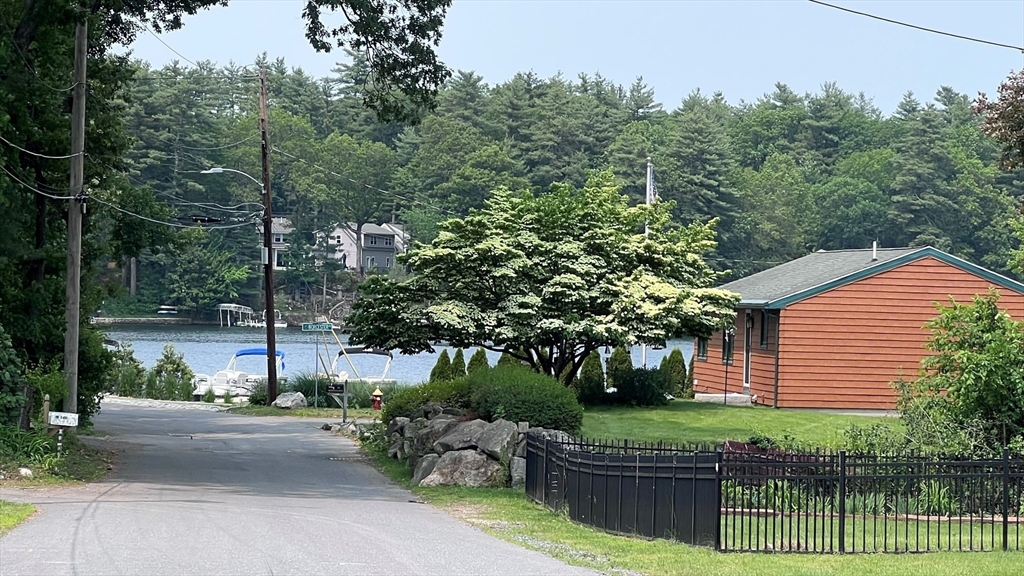12 Temple Ave