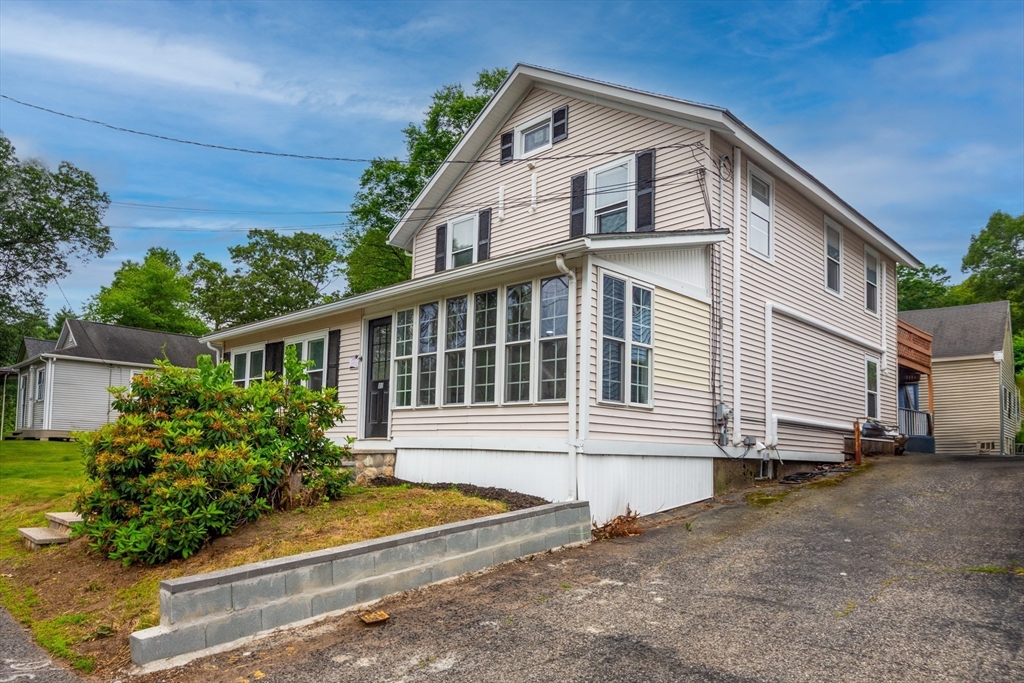 12 Temple Ave