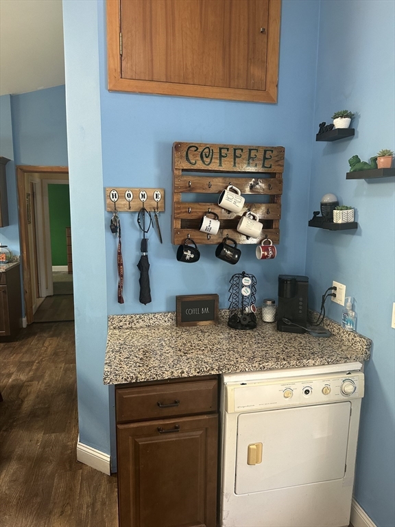 20 Keddy St, Springfield, MA Photo #12