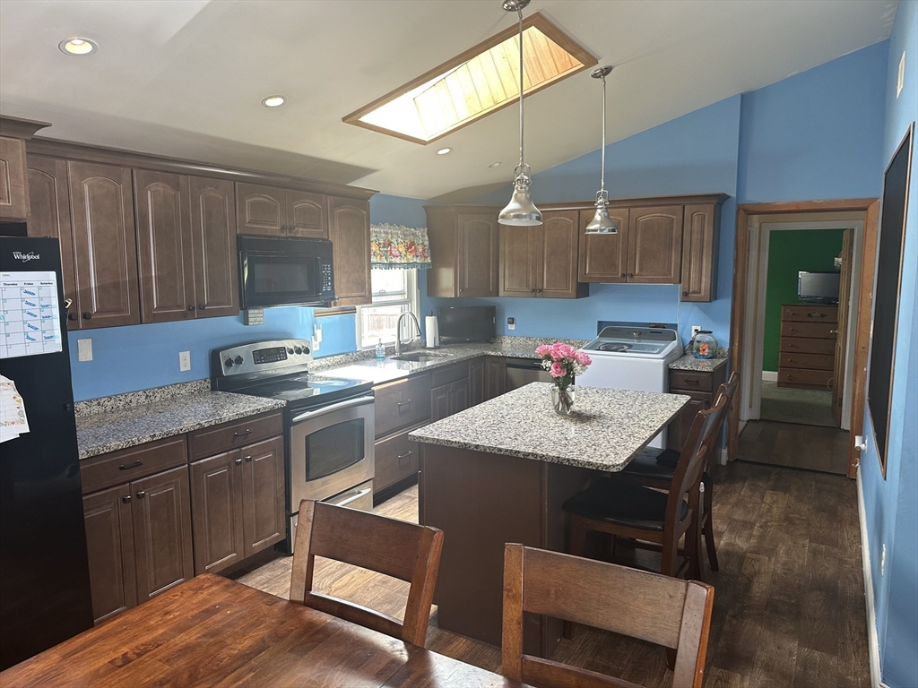 20 Keddy St, Springfield, MA Photo #8