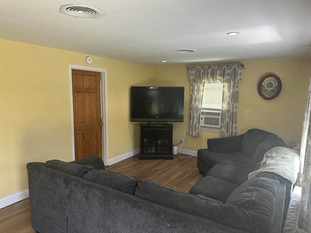 20 Keddy St, Springfield, MA Photo #14