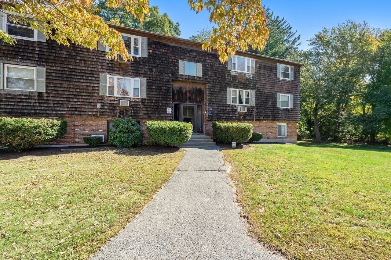137 John A Dunn Memorial Dr #6, Rockland, MA, 137 John A Dunn Memorial Dr #6, Rockland, MA Photo #1