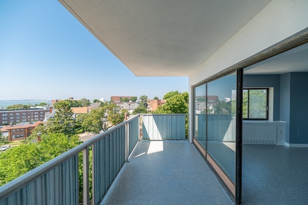 300 Lynn Shore Dr 701