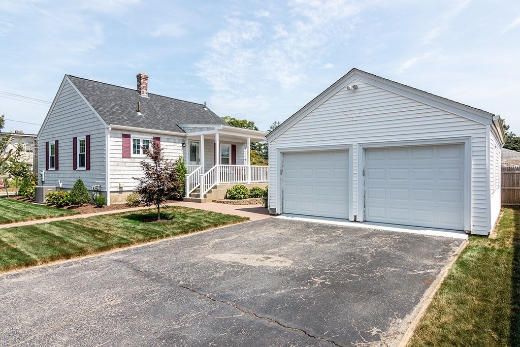 567 Buffinton Street