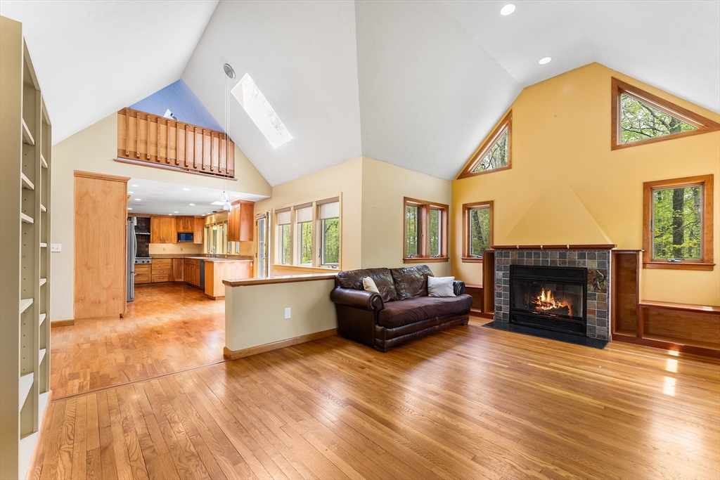 320 Nagog Hill Rd