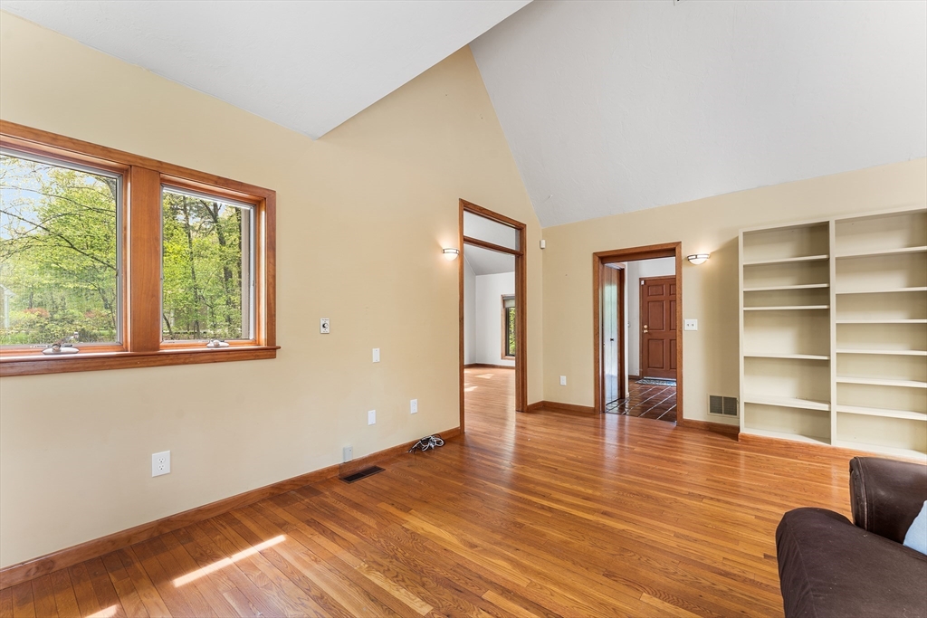 320 Nagog Hill Rd