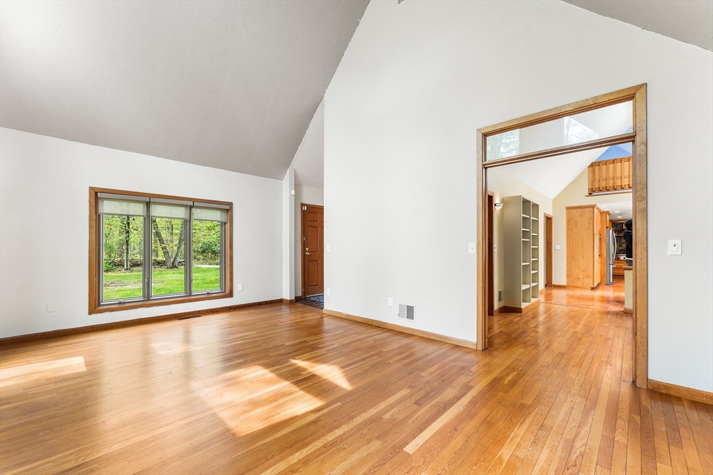 320 Nagog Hill Rd