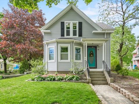 34 Marion St Natick MA 01760