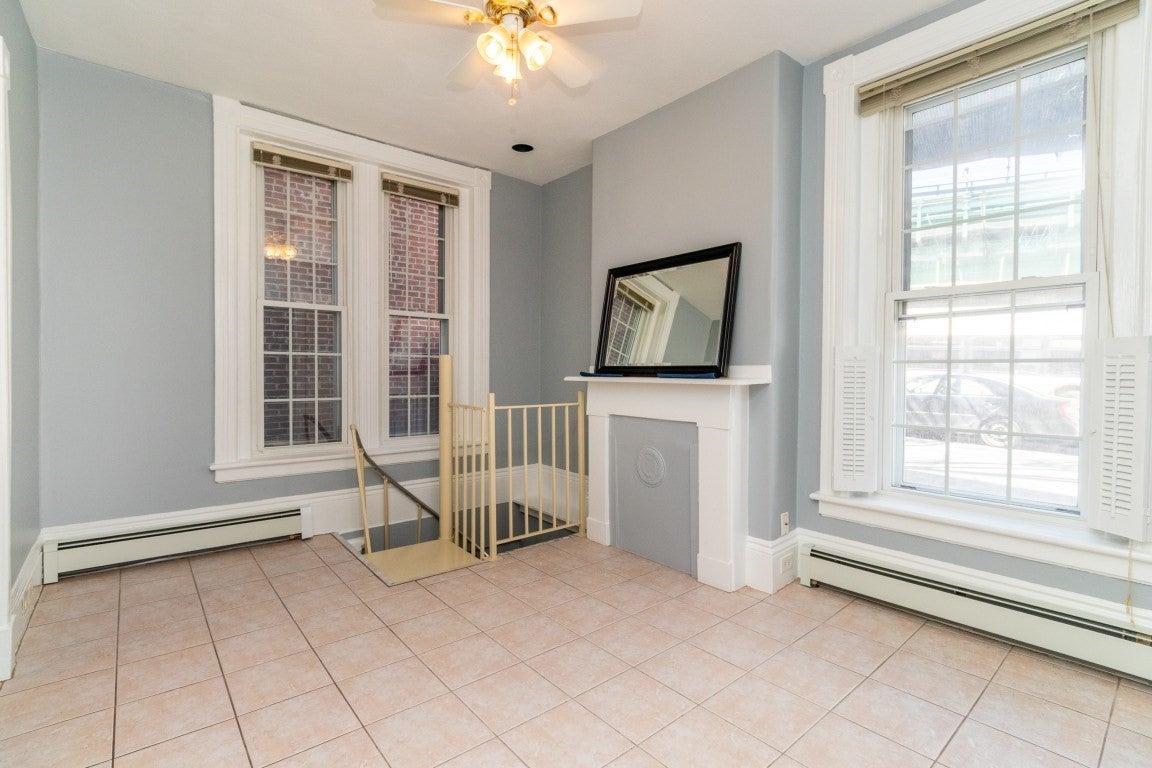35 Chestnut St 2