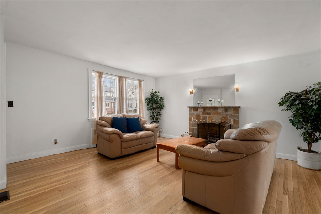 23 Winnifred Rd, Brockton, MA Photo #6