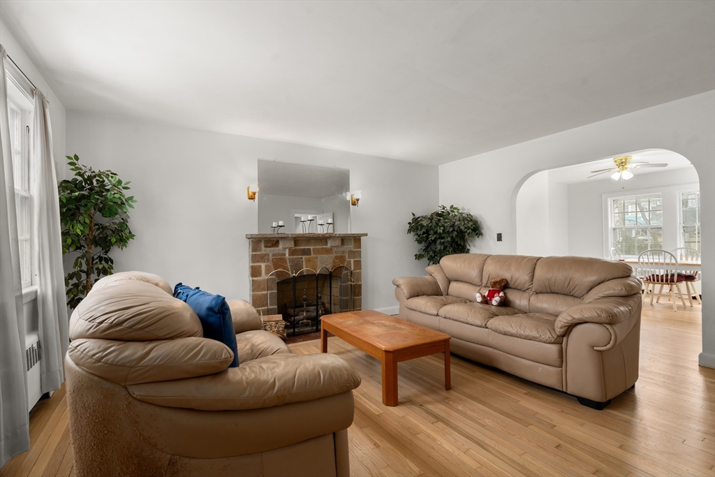 23 Winnifred Rd, Brockton, MA Photo #5