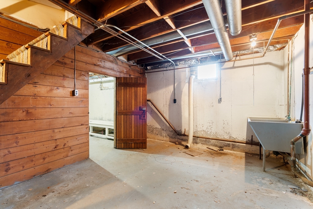 23 Winnifred Rd, Brockton, MA Photo #20