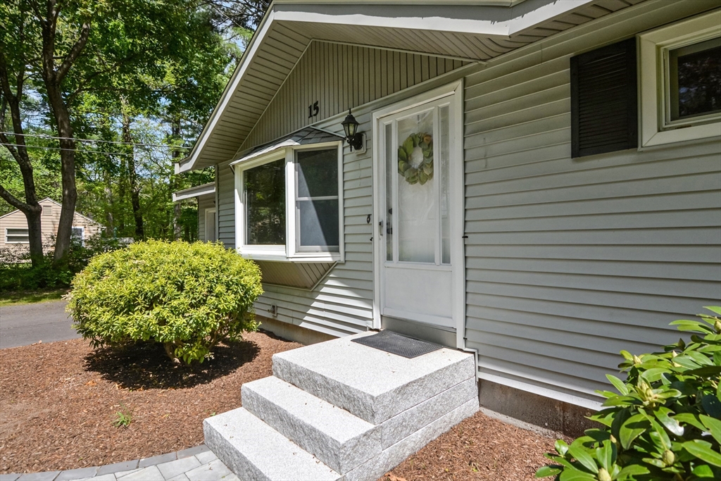 15 Lakeshore Dr
