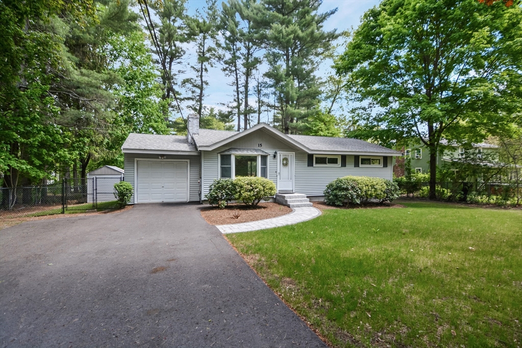 15 Lakeshore Dr