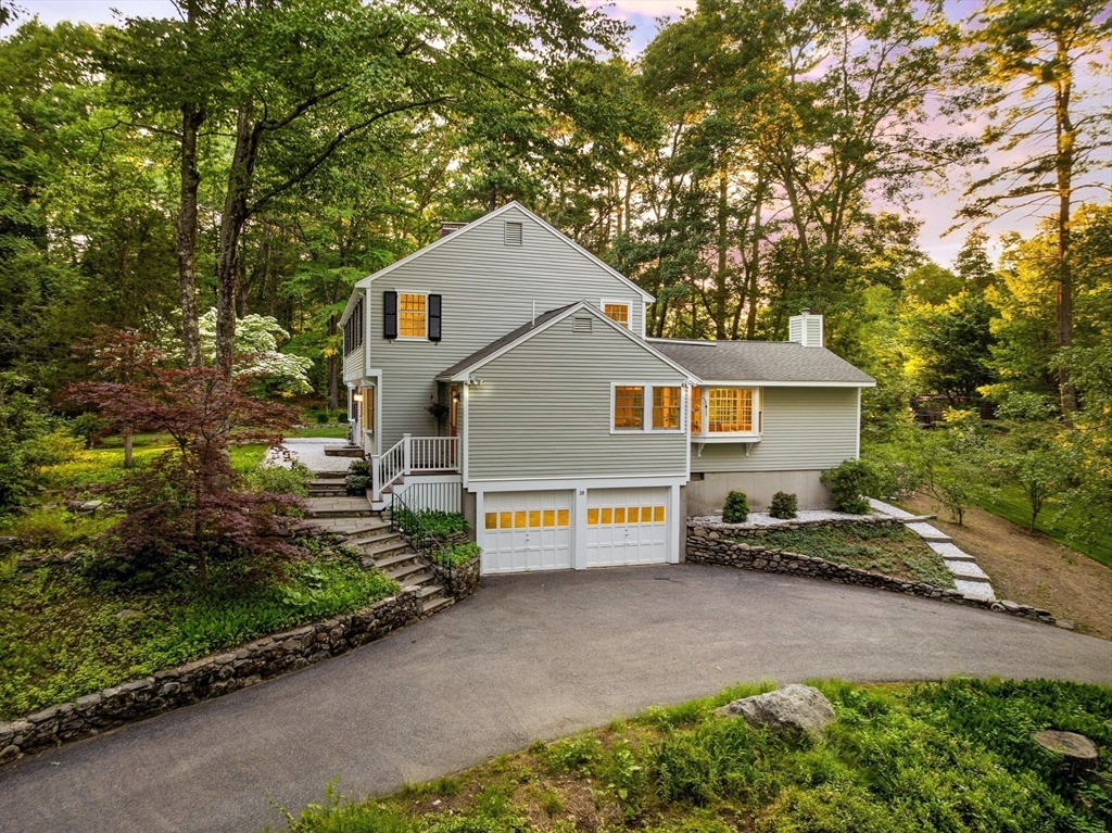 18 Isaac Davis Rd