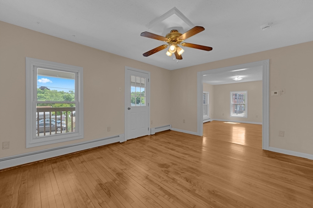 21 Pleasant St 25