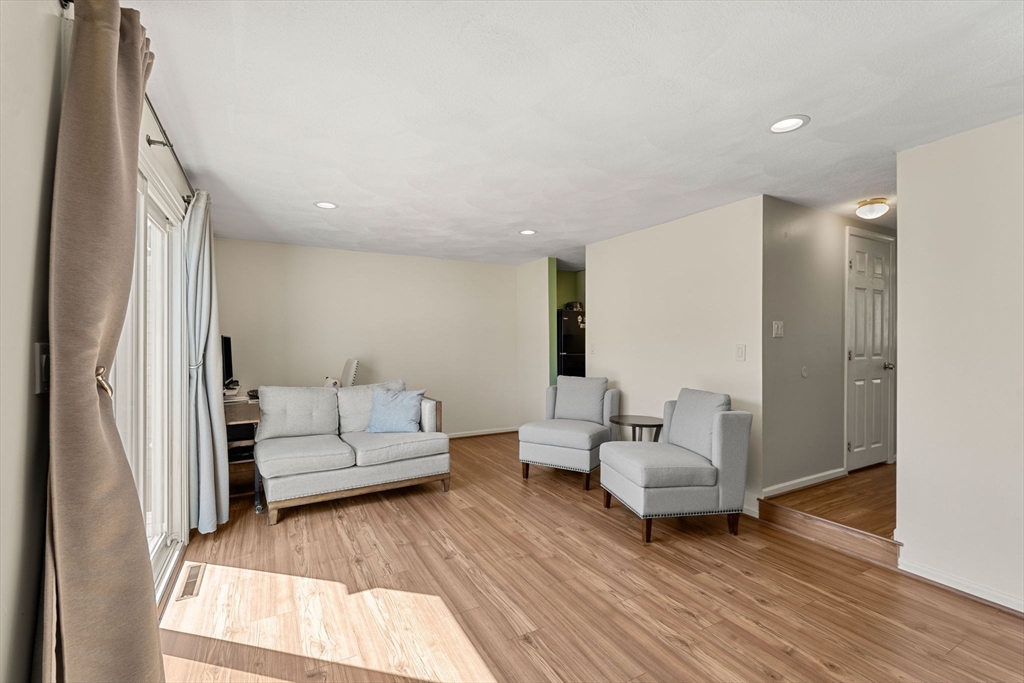 147 Patrick Rd #147, Tewksbury, MA Photo #5