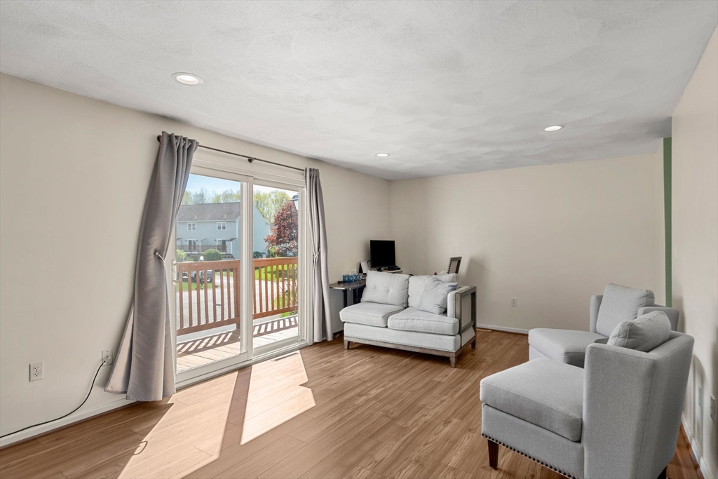 147 Patrick Rd #147, Tewksbury, MA Photo #4