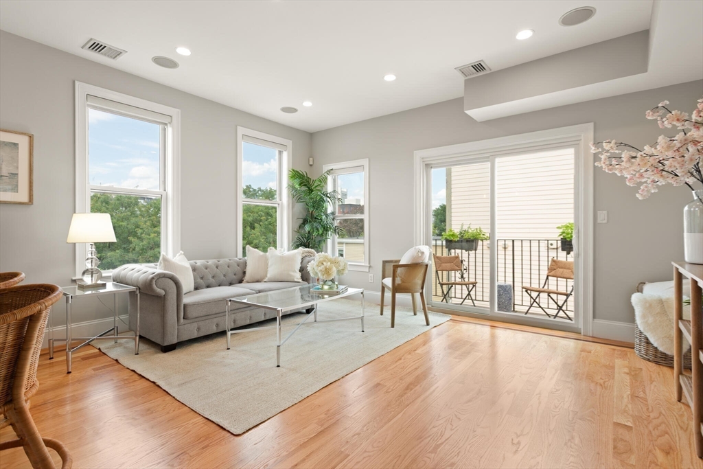 178 W 4th St 4A