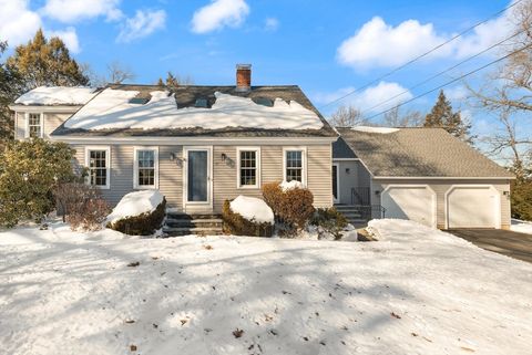 Photo of 15 Locke Rd, Chelmsford, MA 01824 (MLS # 73476089)