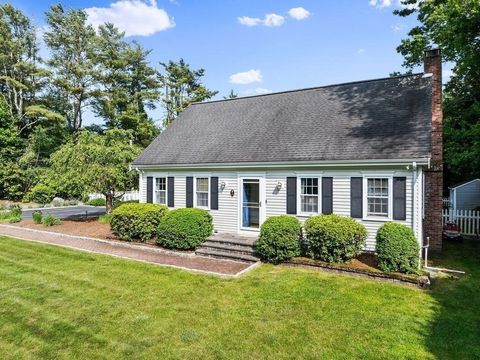16 Raymond St Dartmouth MA 02748