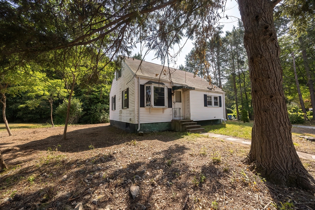 25 Geordan Ave