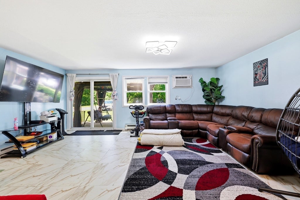 80 Damon Rd 8111
