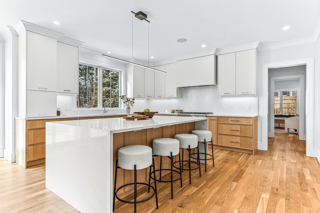 123 Lawton Rd