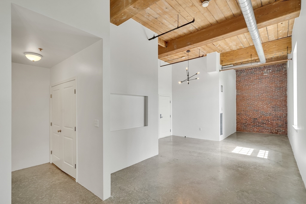 35 Riverwalk Way 219