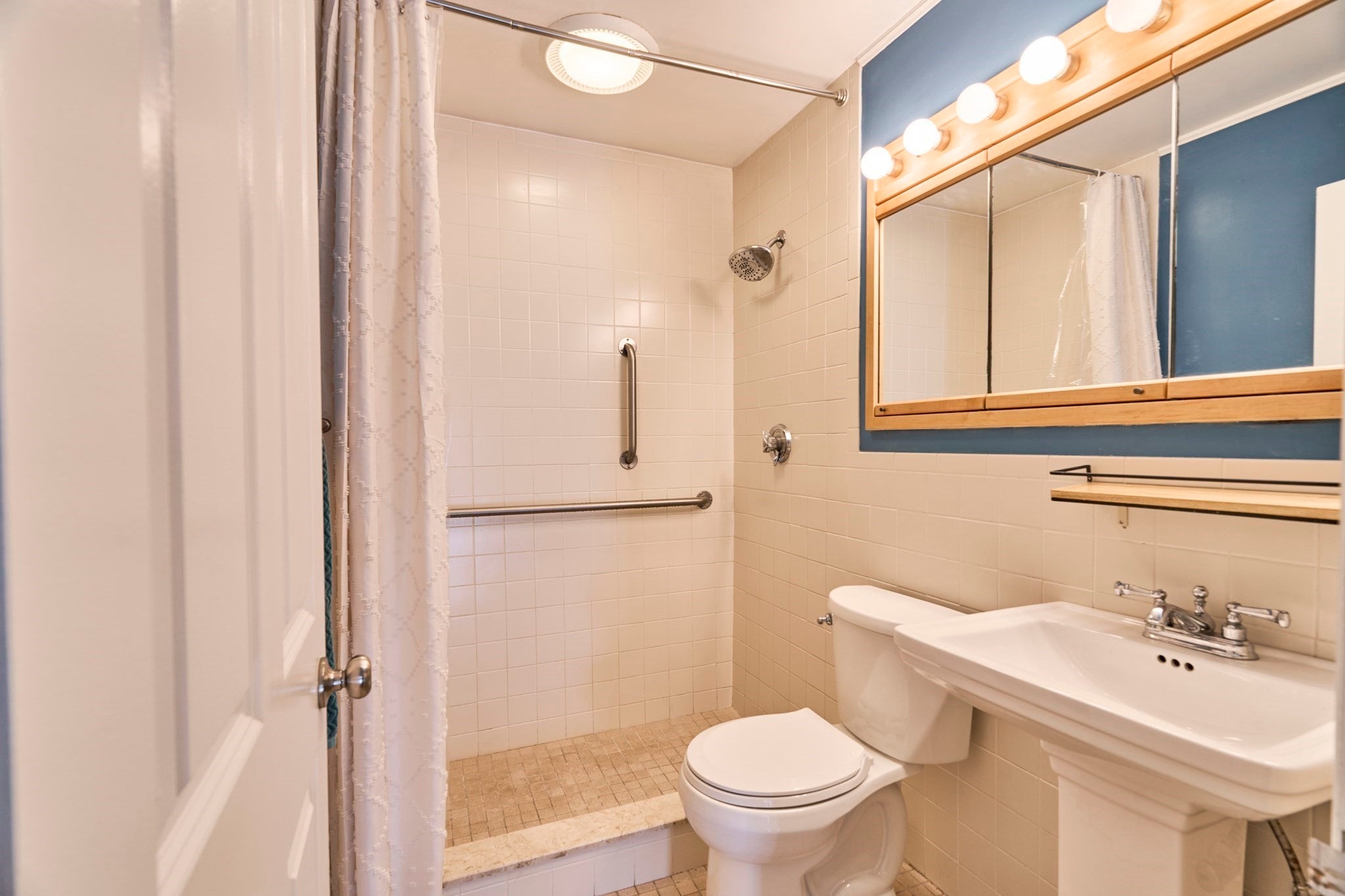 9 Sutherland Rd, Lexington, MA, 9 Sutherland Rd, Lexington, MA Photo #12