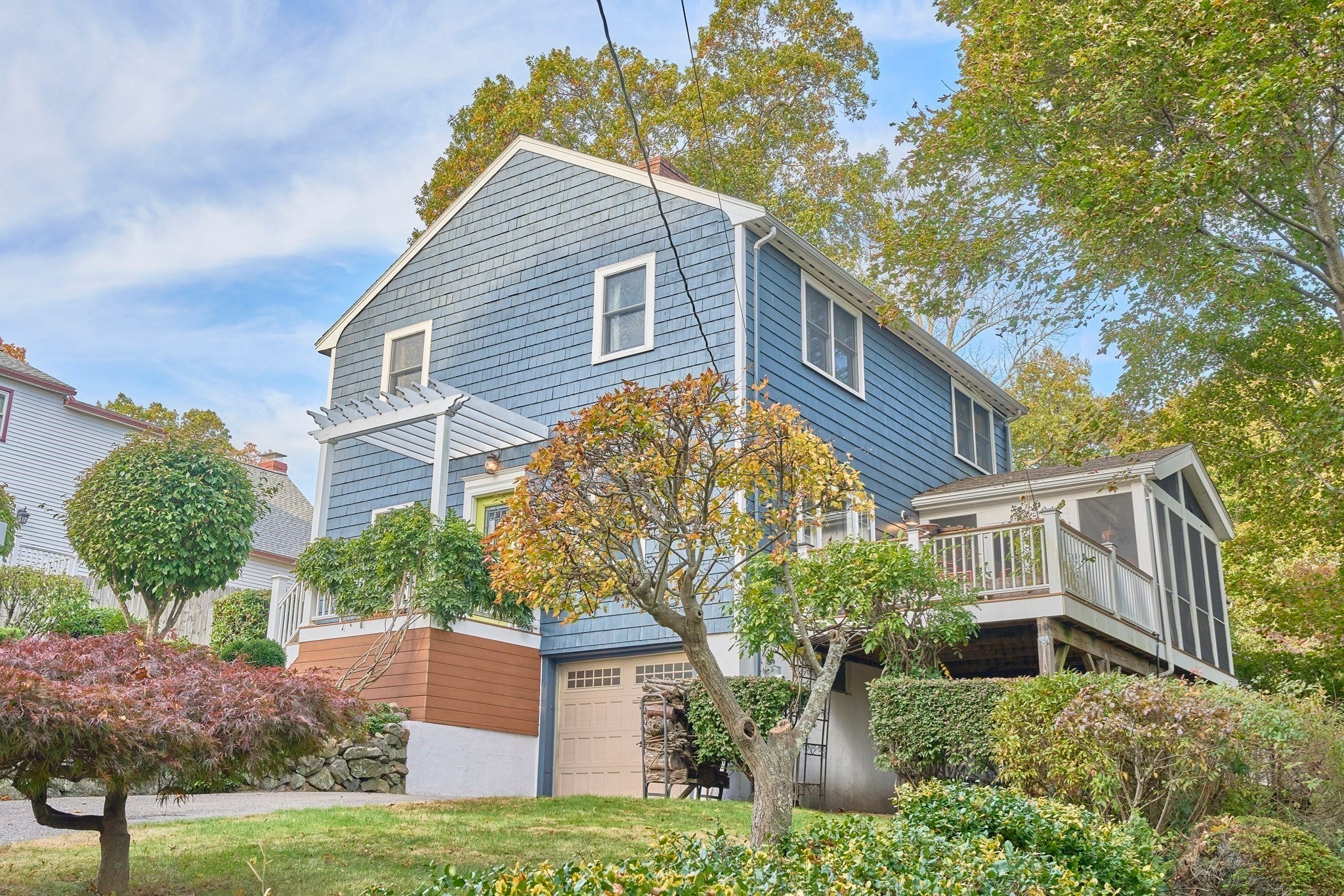 Photo of 9 Sutherland Rd, Lexington, MA