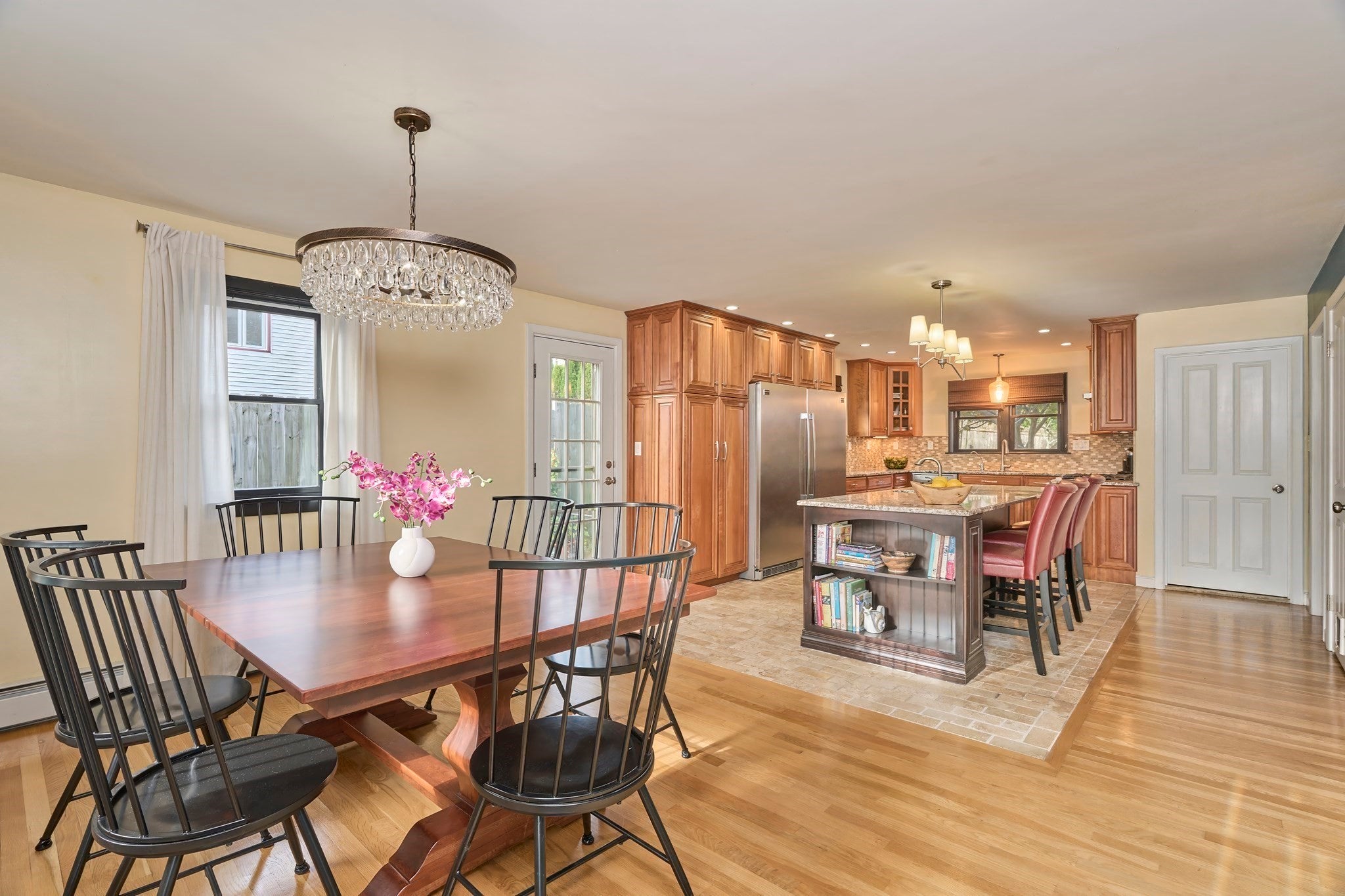 9 Sutherland Rd