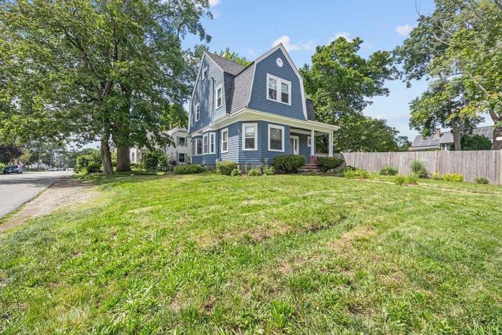 Photo of 140 Pleasant St, Whitman, MA