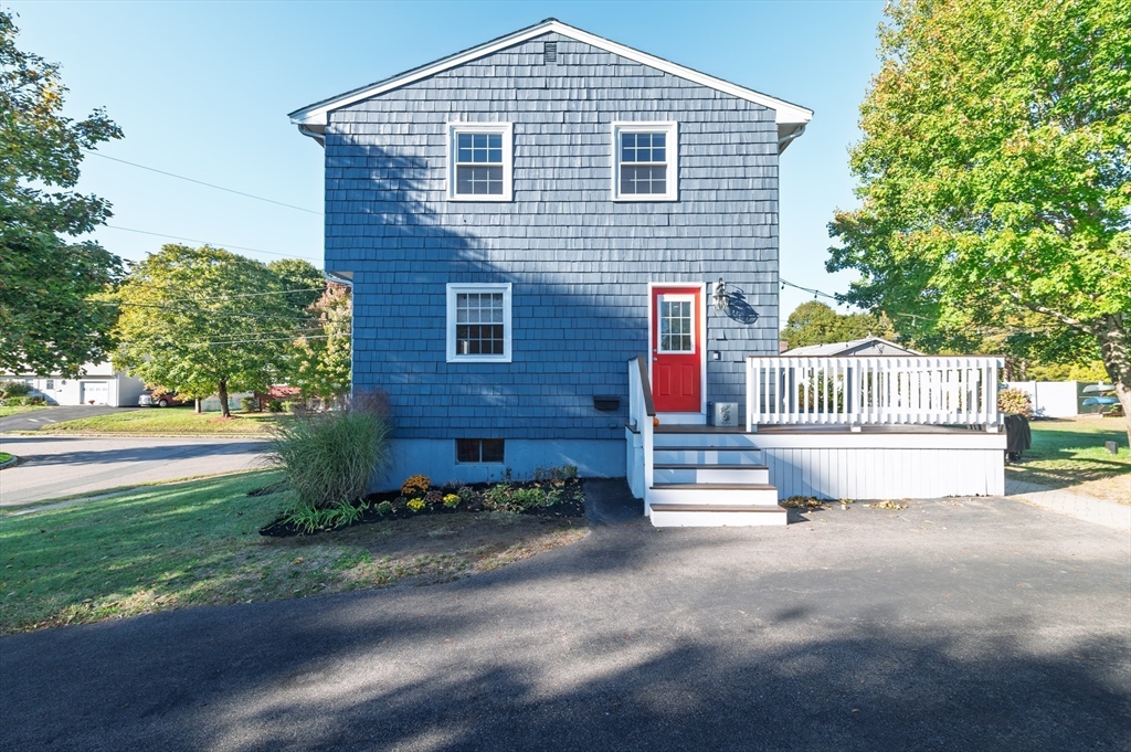 4 Phillips St