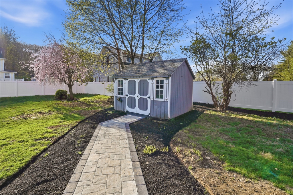22 Demers St 2